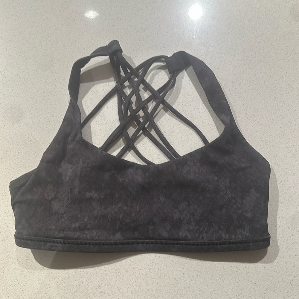Lululemon bra, size 4